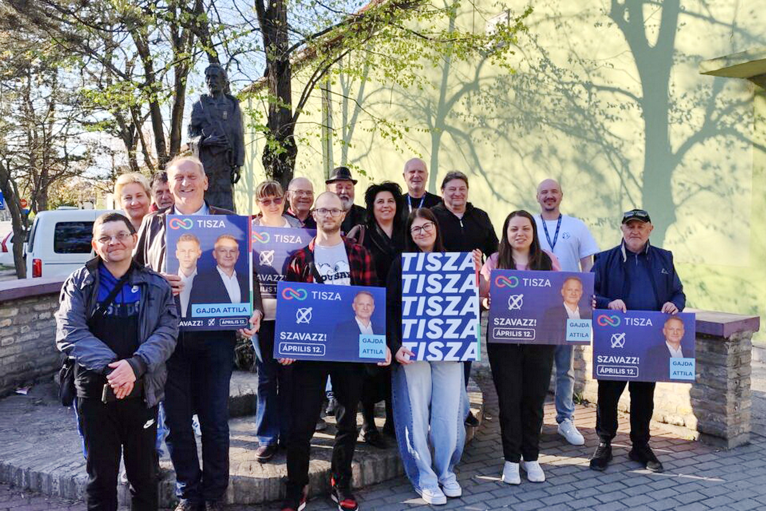 A közéleti kultúra a tisztességre, szolgálatra és emberségre épüljön